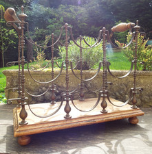 ORIGINAL VINTAGE ITALIAN OAK  AND BRASS 9 BOTTLE WINE RACK STAND HOME BAR
