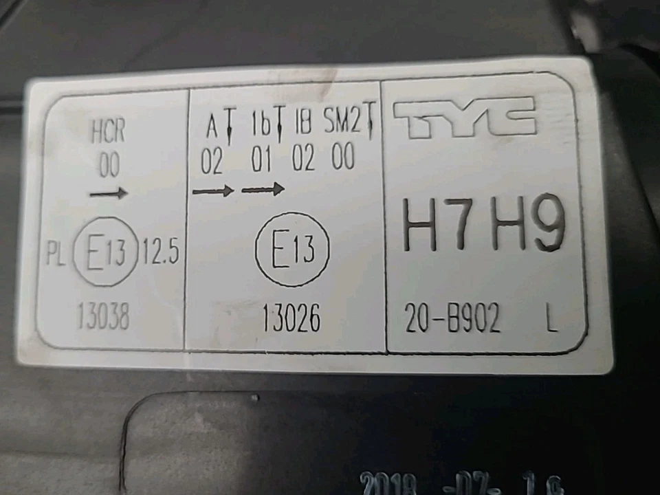 TYC 471660871 2007-ON VV S-40 ELECTRIC W/MOTOR HEAD LAMP W/COVER LH - Image 3 of 4