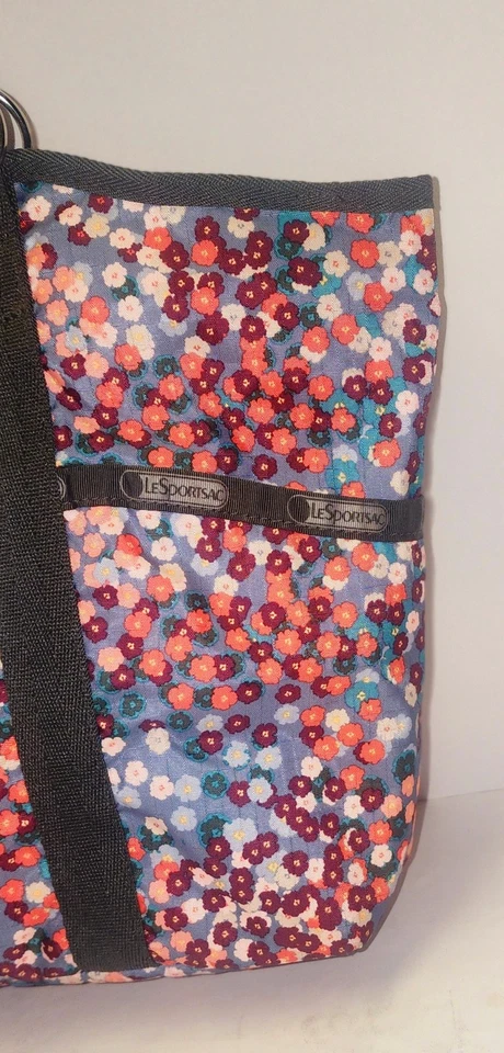 Caprichoso Elegante Bolso de Hombro Ligero Floral Lésbre para Semana de Semana Lesportsac Foto 2 de 4