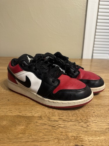 Nike Air Jordan Youth Sneakers Size 6y Red Black White 1 Low Bred Toe 553560-612