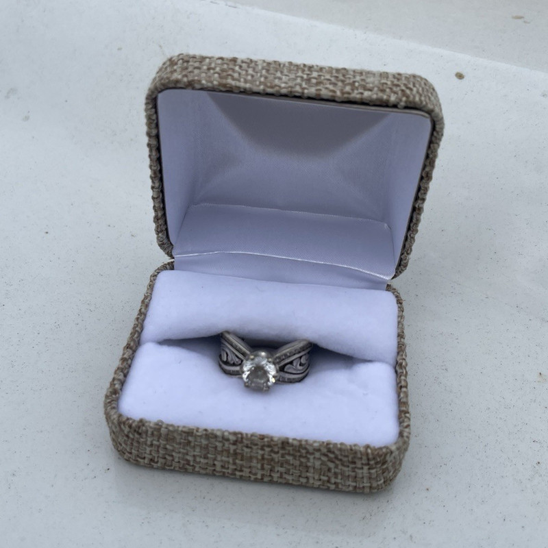 Hyo Silver Bow Tie Ring Size 9