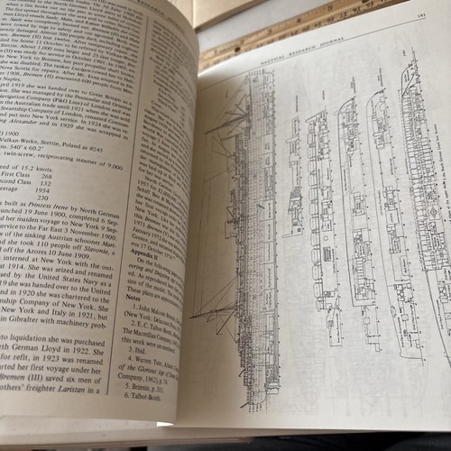 VTG Nautical Research Journal: Dutch Merchant Vessel of Frigate Design at Anchor - Picture 7 of 8