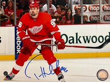 Tomas Holmstrom Signed 8x10 Detroit Redwings PhotoFile Photo