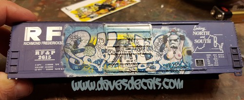 6057 DAVE'S DECALS BOXCAR SEXY WOMEN GIRLS URBAN WALL GRAFFITI HO SCALE 1:87 - Picture 3 of 4