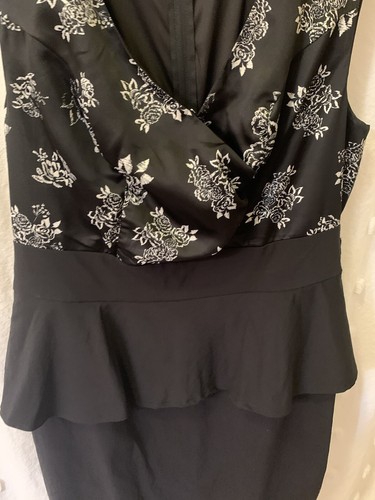 Torrid Damenkleid Größe 12 knielange Hülle Karriere Büro fehlt ein winziger Gürtel - Bild 16 von 21