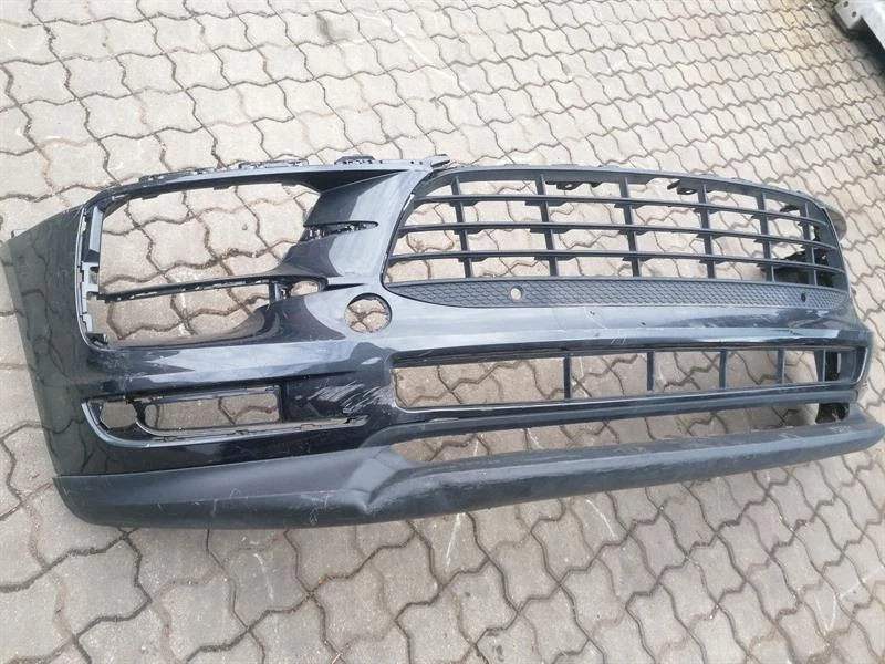PORSCHE MACAN 95B Front Bumper 95B807221K Vorne Stoßstange マギゴン様 専用ページ