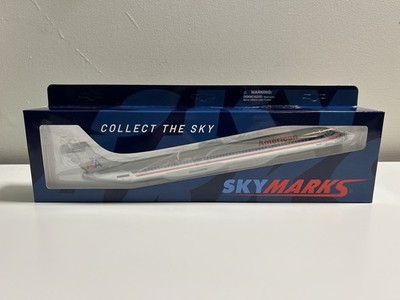 Skymarks SKR087 American Airlines Douglas MD-80 N595AA Desk 1/150 Model Airplane