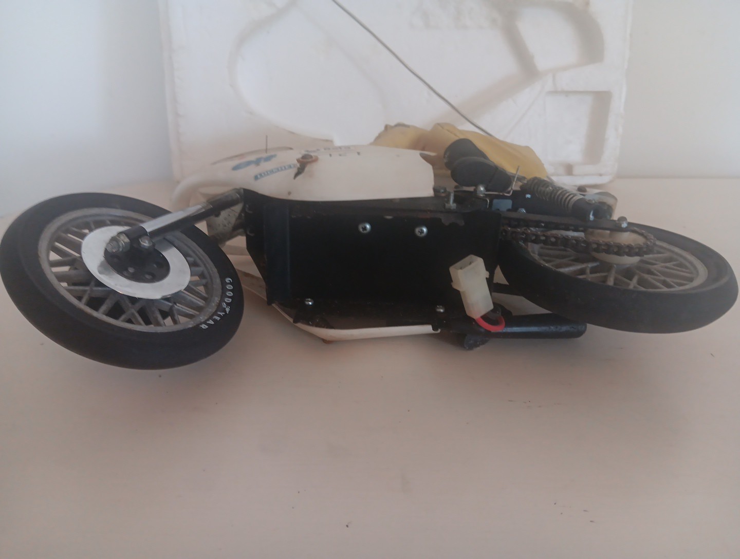 Picture 4 of 8