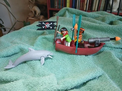 5137 PLAYMOBIL Lot N°3 - Pirates, canot, rames, drapeau, canon, dauphin, armes - Photo 1/4