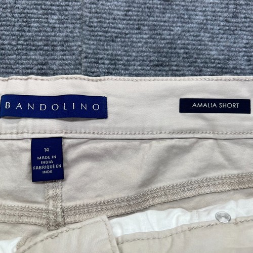 Bandolino Amalia Shorts Women 14 Beige 6" Inseam Belted Flawless Stretch - Picture 3 of 16