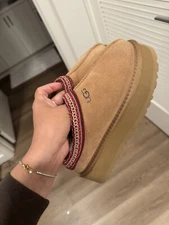 UGG Tazz Chestnut Platform Slipper Women's US sizes 8