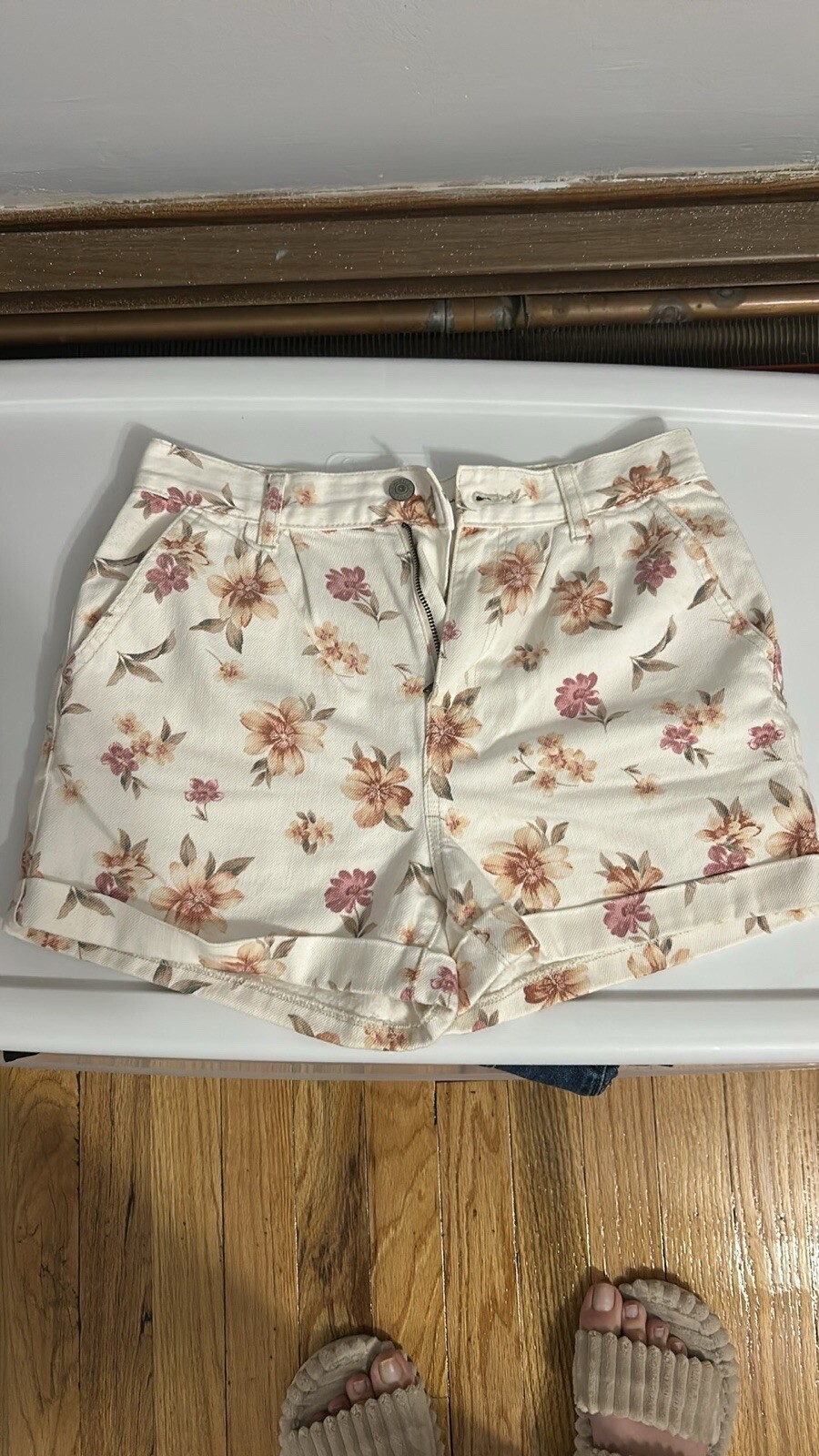 American Eagle Flower Pattern Shorts - image 1