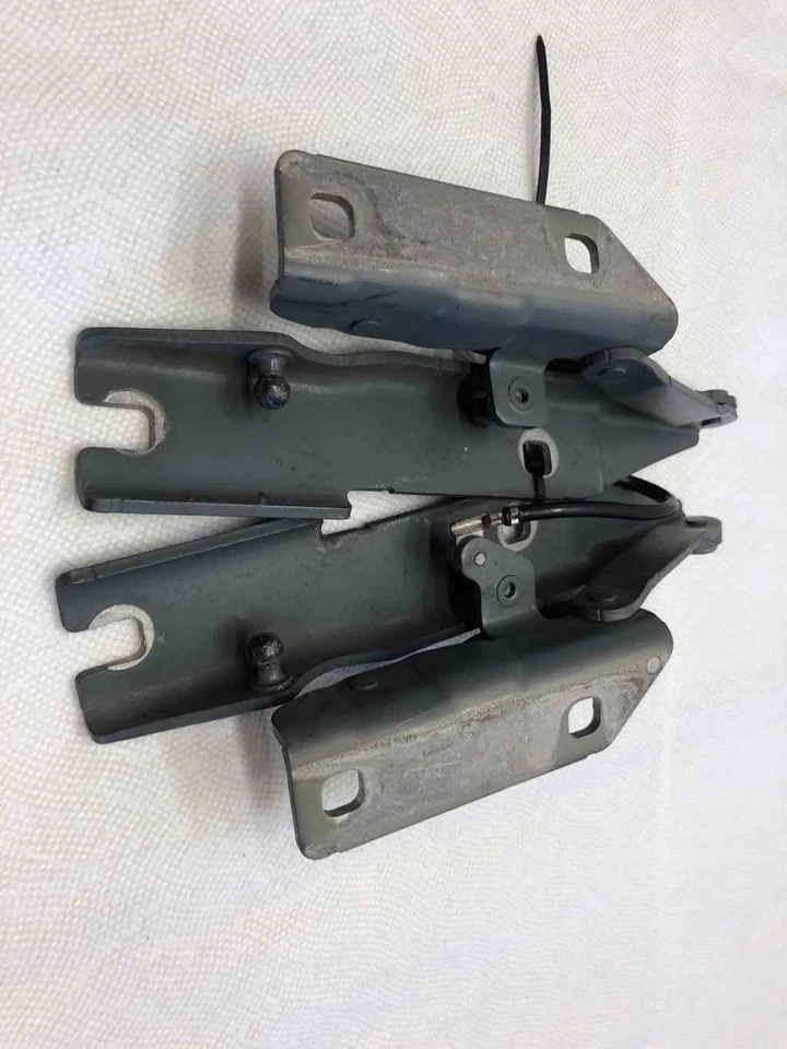 2008 - 2010 BMW 528I Front Hood Bonnet Panel Hinge Left & Right Side G - Image 2 of 4