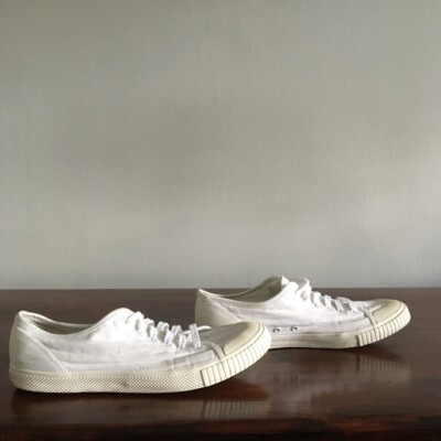 tretorn white canvas sneakers