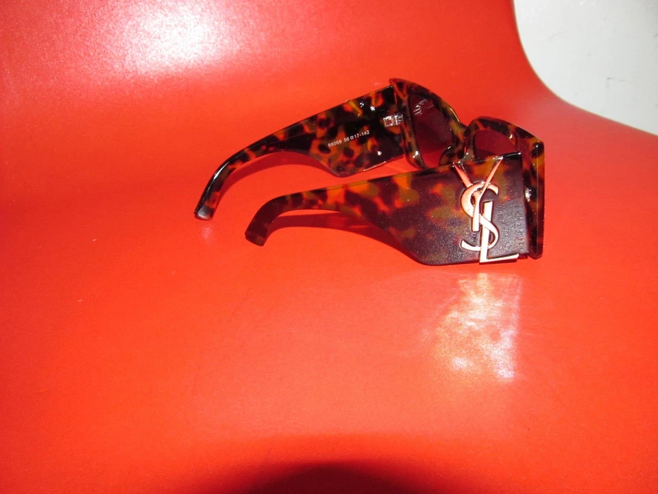 Совершенно новый Chanel 5435 c714/3 3N 53 * 22 * 140 квадратный коричневый и золотой солнцезащитные очки - Изображение 4 из 4