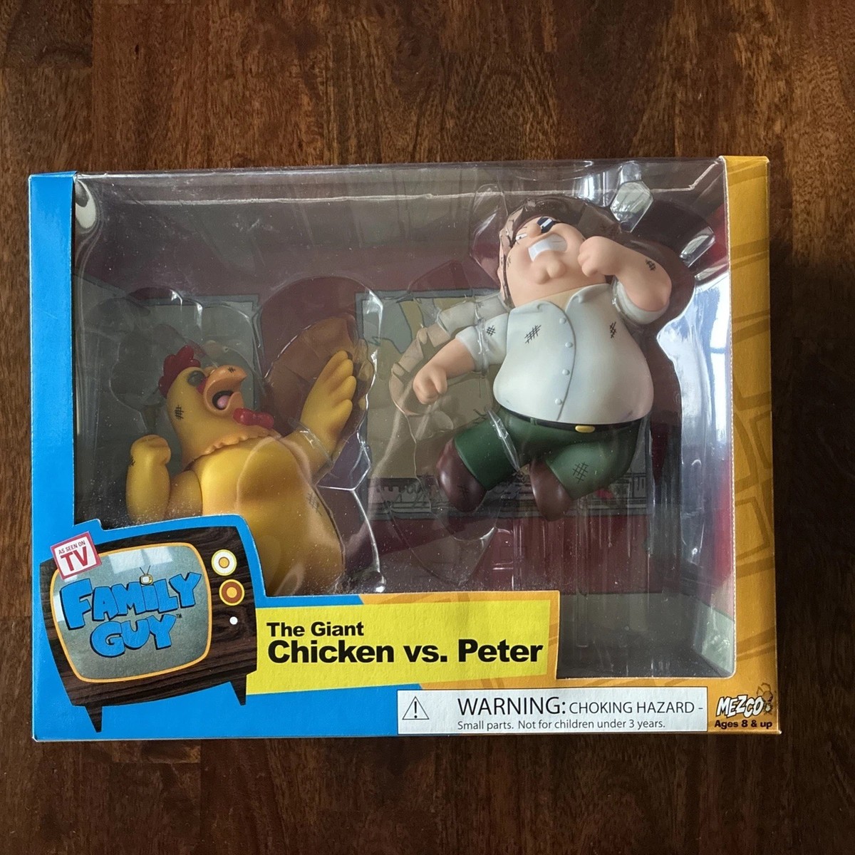 その他 The Giant Chicken and Fighting Peter Two-Pack Mezco Family Guy Peter Chicken 2 pk. Action Figure for sale