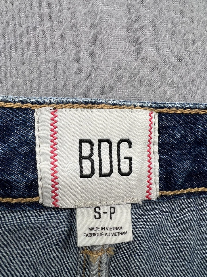 Falda vaquera BDG para mujer pequeña azul tiro alto dobladillo crudo midi jean Urban Outfitters Foto 4 de 4