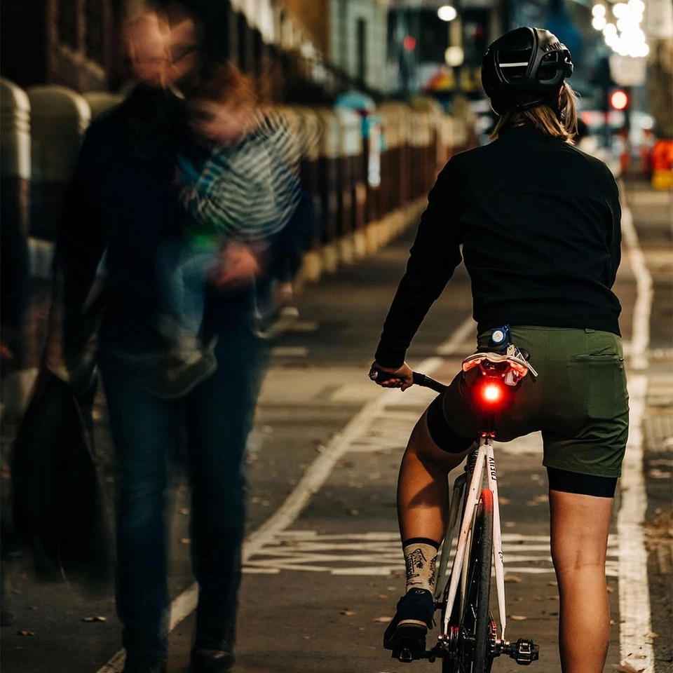 Blinder Mini Bike Light - Bright 50/30 Lumen COB LED Bike Headlight and Tail ... - Image 4 of 4