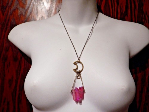CRESCENT MOON CRYSTAL PENDANT magenta fuchsia AB quartz gothic wicca necklace 1W - Picture 4 of 4