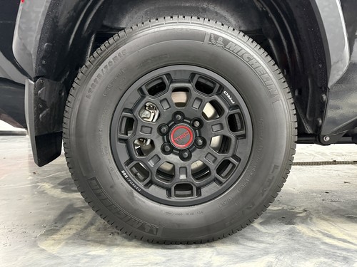 2024 Toyota Tundra Limited Hybrid - Picture 35 of 38