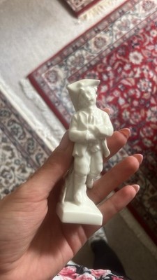 KPM Porzellanfigur Sternzeichen Fische 1. Wahl