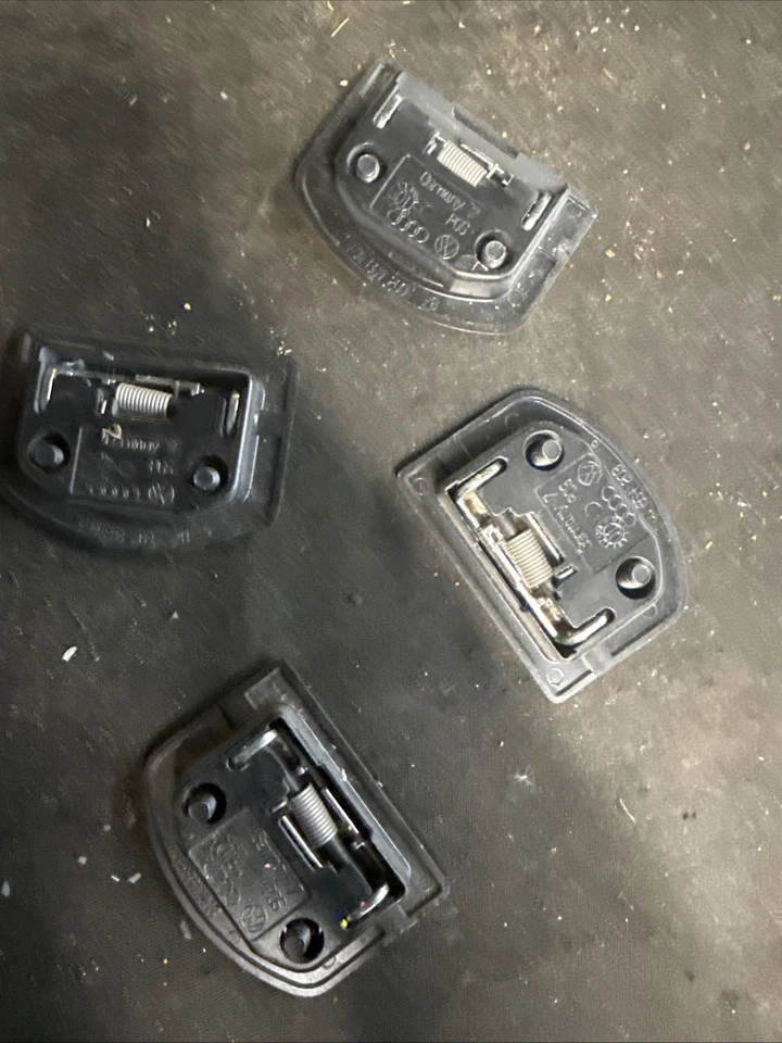 Audi Tt Quattro 2002 maletero anclaje amarre Foto 2 de 2