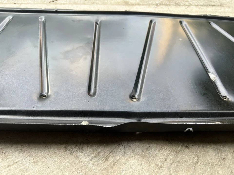 梅赛德斯奔驰 W123 300D 燃油罐滑板面板盖三轮盾 — 第 3/4 张图片