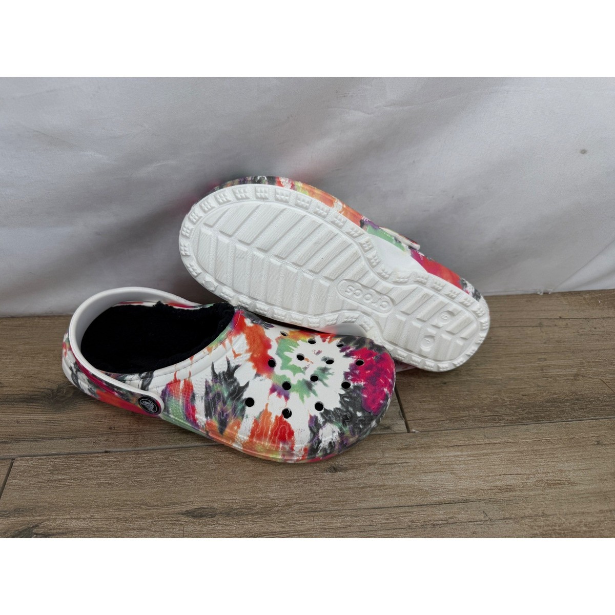 Crocs Classic Lined Tie-Dye Graphic Clogs Multi Color White  display picture 1