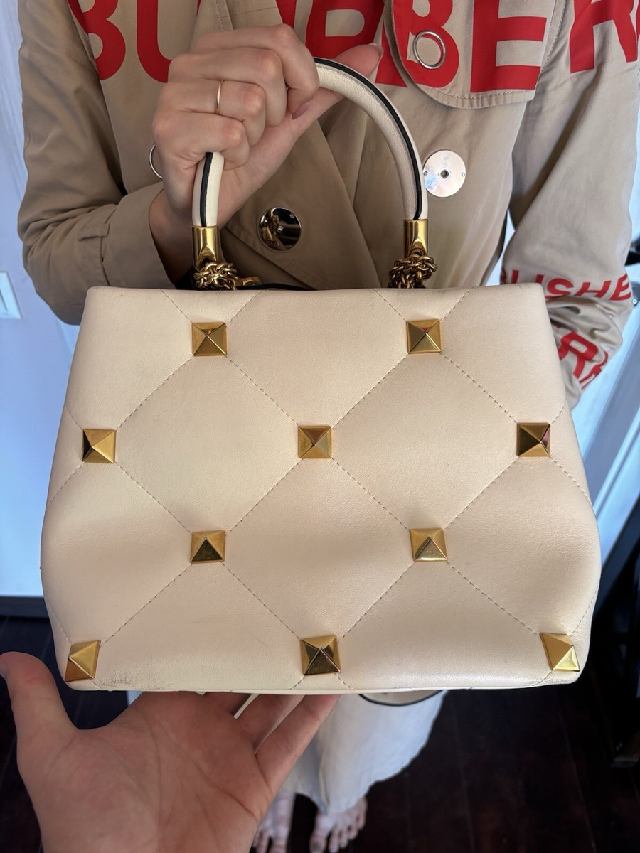 関送込【VALENTINO】Roman Stud レザー ショルダーバッグ 2way Valentino Garavani Roman Stud 2way Handbag Crossbody Tote