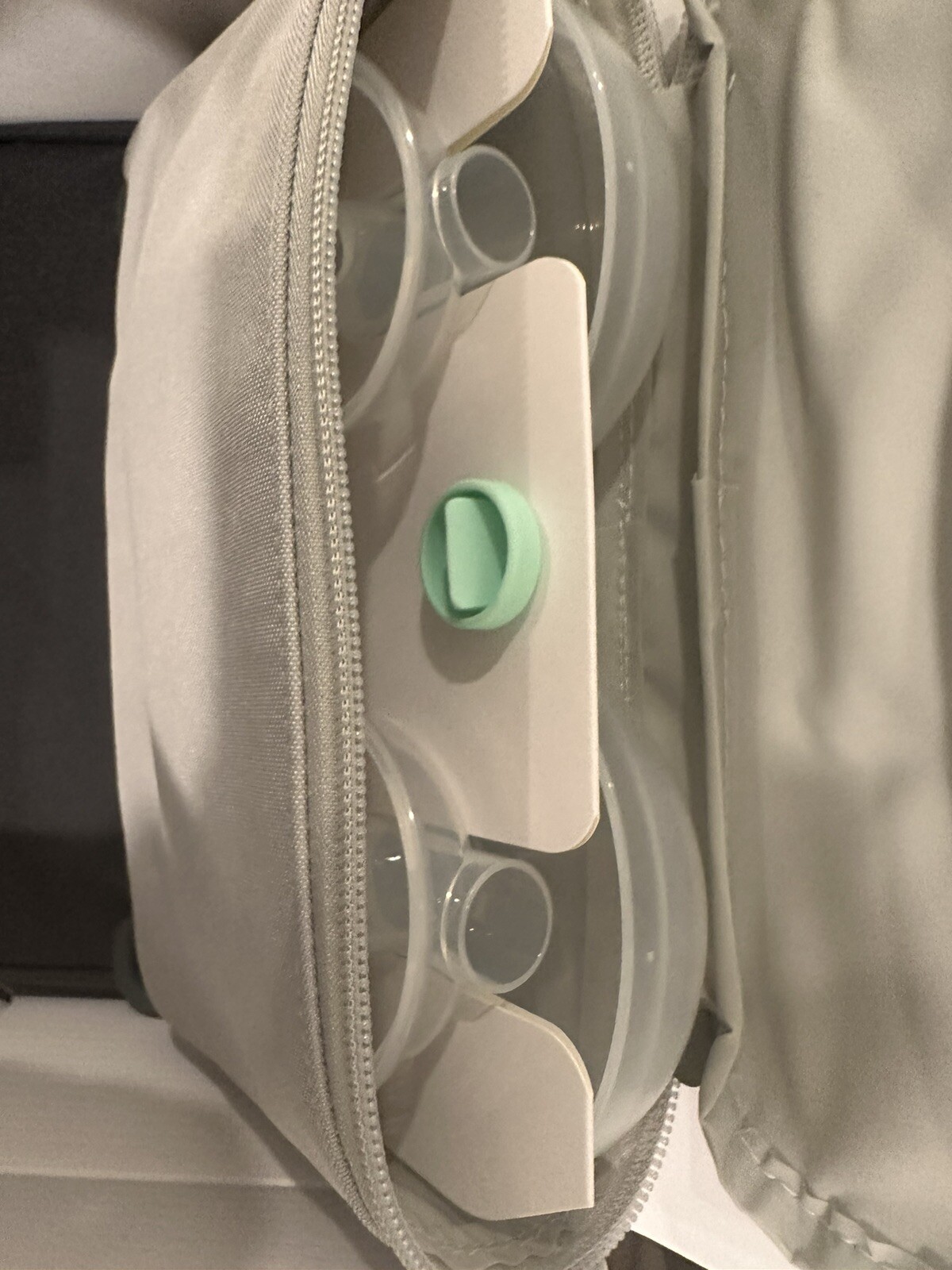 Elvie Stride Plus HandsFree, HospitalGrade Electric Breast Pump NEW O