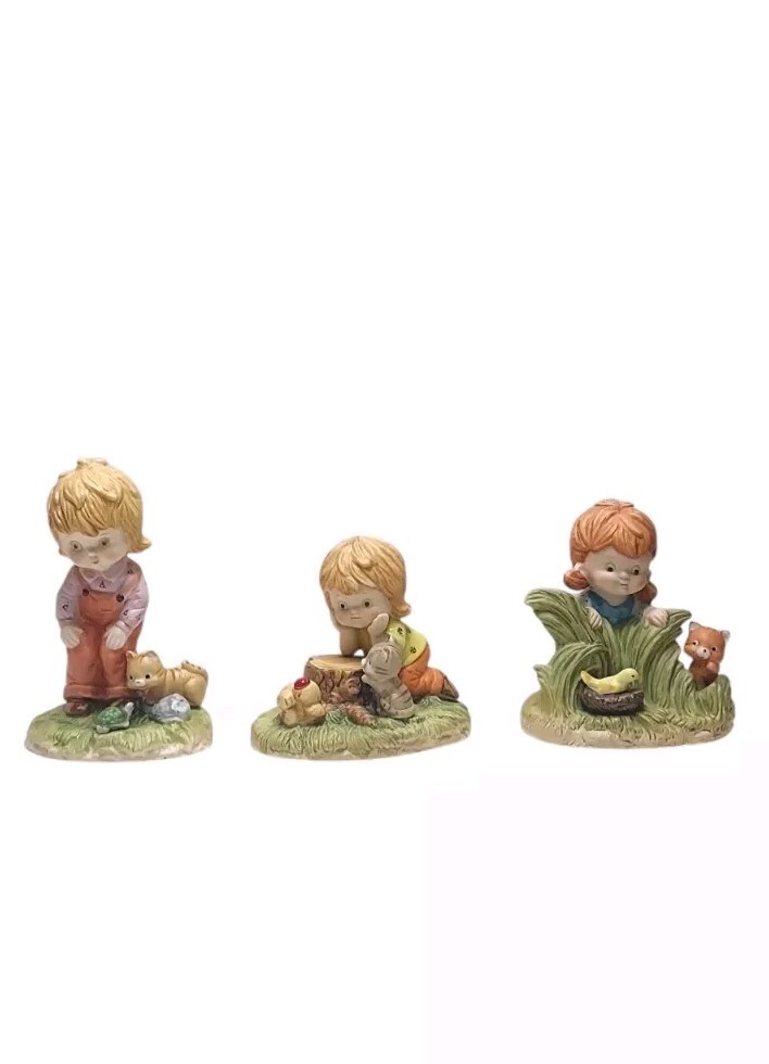 1979 Enesco Country Farmhouse Cousins Set of 3 Kid Figurines in Natural Setting