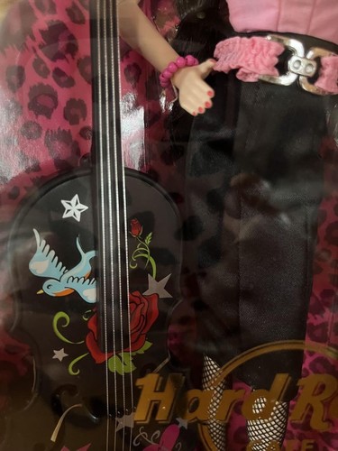 Barbie Gold Label Hard Rock Cafe - Picture 3 of 7