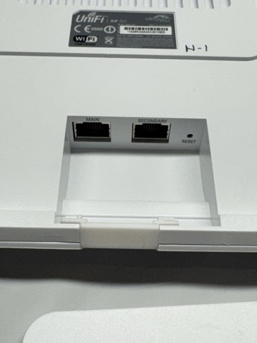 Ubiquiti UAP-AC Unifi da esterno SWX-UAPAC - Foto 4 di 5