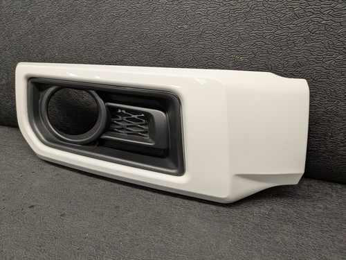 OEM 2022-2024 TOYOTA 4RUNNER RIGHT FOG LIGHT BEZEL PASSENGER 52702-35030 - Picture 3 of 16