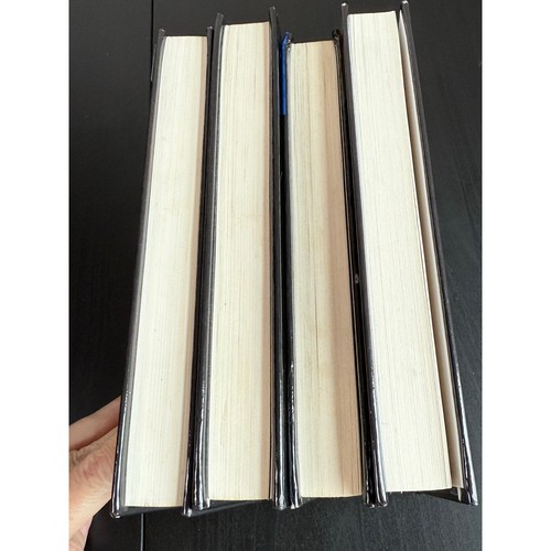 Sons of the Dark series 1-4 hardback books by Lynne Ewing - Foto 8 di 8