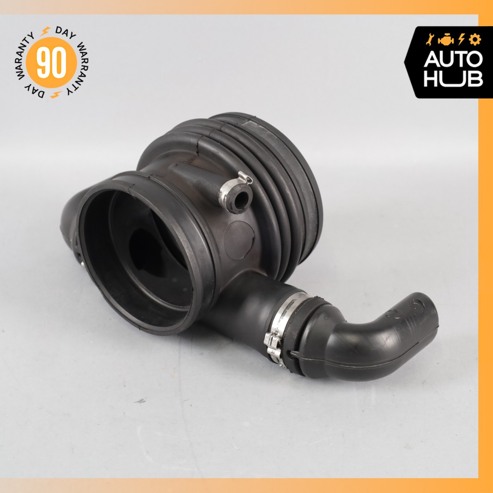 04-19 Maserati GranTurismo Quattroporte F136 Air Intake Duct Hose 215889 OEM
