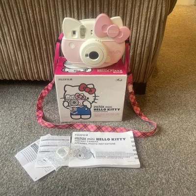 FUJIFILM Instax Mini Hello Kitty Instant Film Camera Cheki Pink Boxed - Image 1 of 4