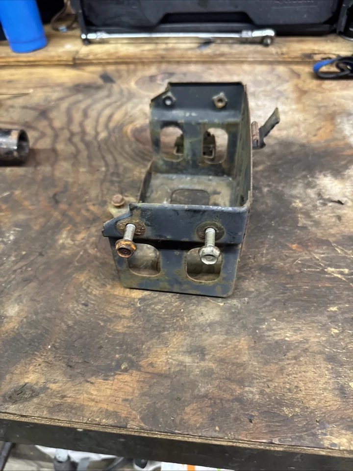 CAIXA DE BATERIA HONDA ATC 250SX 1985 FABRICANTE DE EQUIPAMENTO ORIGINAL - Imagem 2 de 4