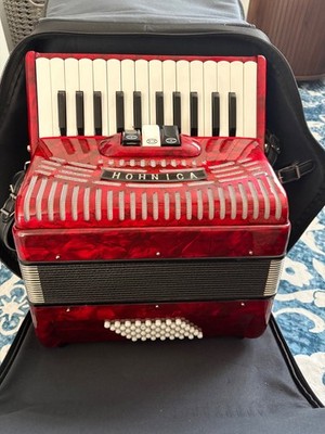 Hohner Hohnica accordion 48 bass Red, never used has bag with straps