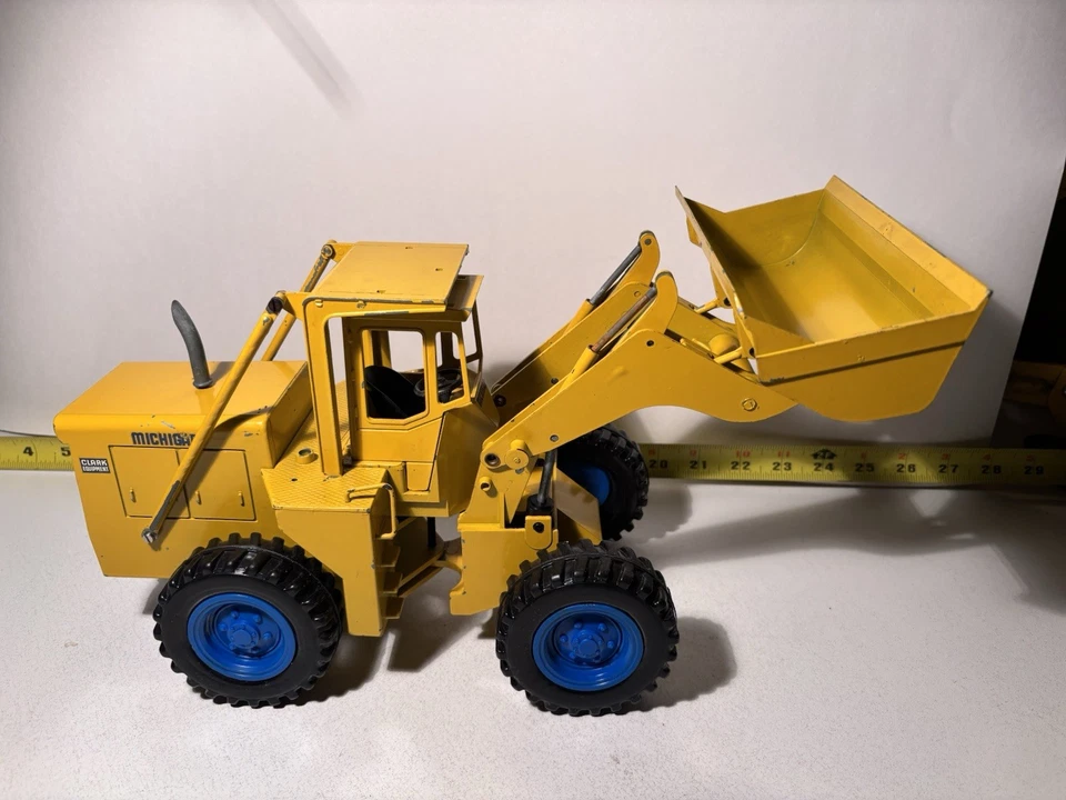 Vtg Gescha CLARK MICHIGAN Wheel Loader 1:20 LARGE HEAVY RARE DIECAST PAYLOADER - Image 2 of 4