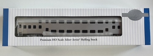 Bachmann 13249 HO Double Deck Passenger Coach, Painted, Unlettered, NIB
