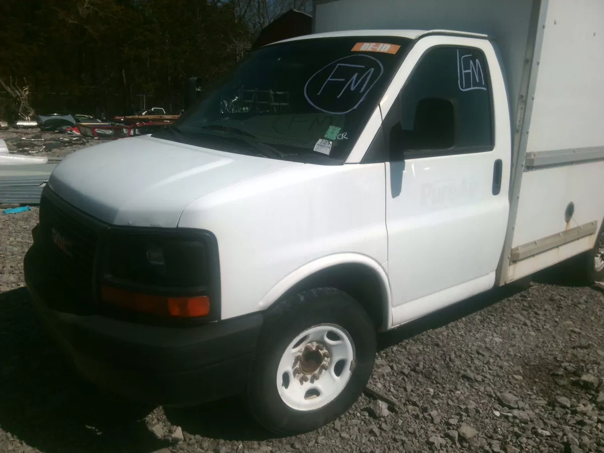 2008 gmc savana 3500 box truck