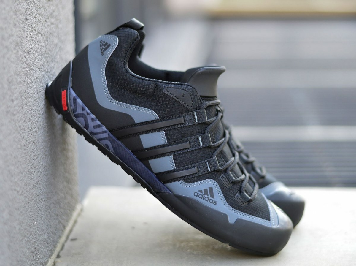 terrex swift solo d67031 black