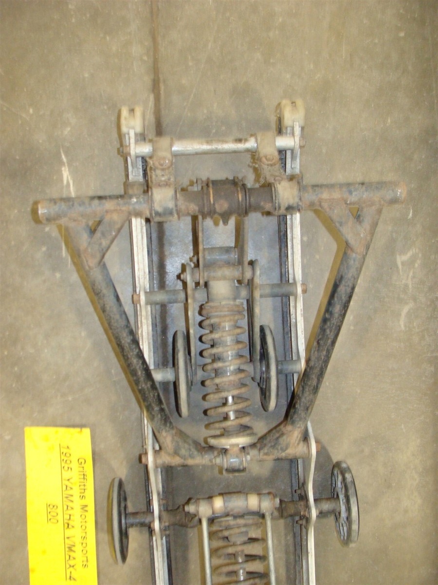 1995 YAMAHA VMAX 4 800 VMAX4 8BU REAR SUSPENSION SKID 1995 YAMAHA VMAX 4 800 VMAX4 8BU REAR SUSPENSION SKID