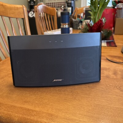 Bose Soundlink Wireless Music System Portable Battery Powered Speaker