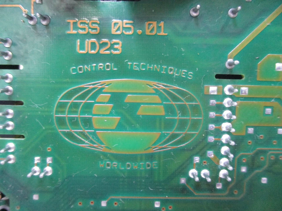 Placa de alimentación Control Techniques 7004-0152 UD23 para UniDrive Drive Emerson Foto 4 de 4