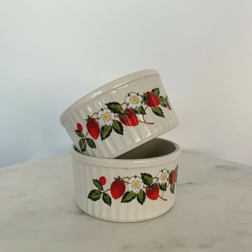 4 SHEFFIELD Vintage Strawberries N Cream Ceramic Ramekins SOUFFLÉ Custard Bowls