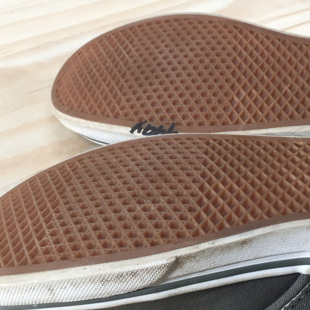 Vans Shoes Womens 9 Authentic Sneakers Gray Canvas Round Toe