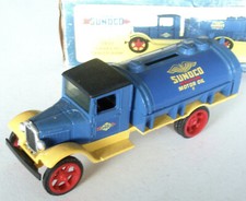 Ertl Sunoco Gas 1931 Hawkeye Tanker Bank w/Key 7" NEW 1993, Damage to Box