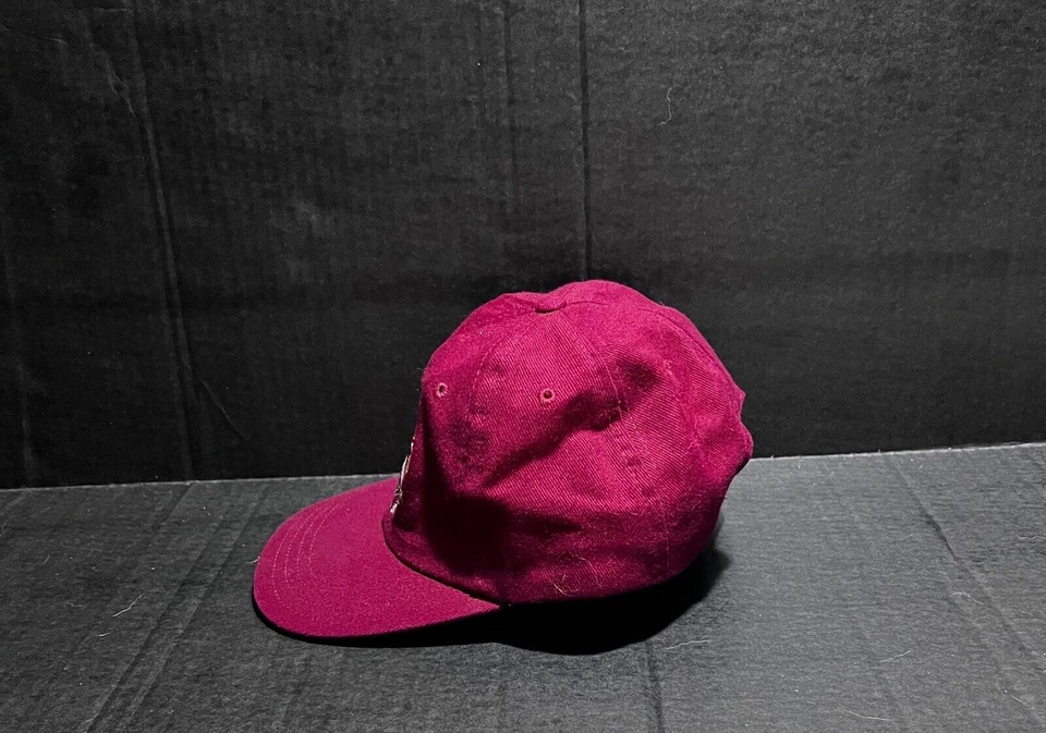 DE COLECCIÓN Gorra de la Universidad de Harvard Gorra para Hombres Correa Granate Universidad Béisbol EE. UU. Foto 4 de 4